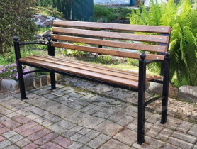 Как выбрать скамейку для дачи или городского парка: практическое руководство